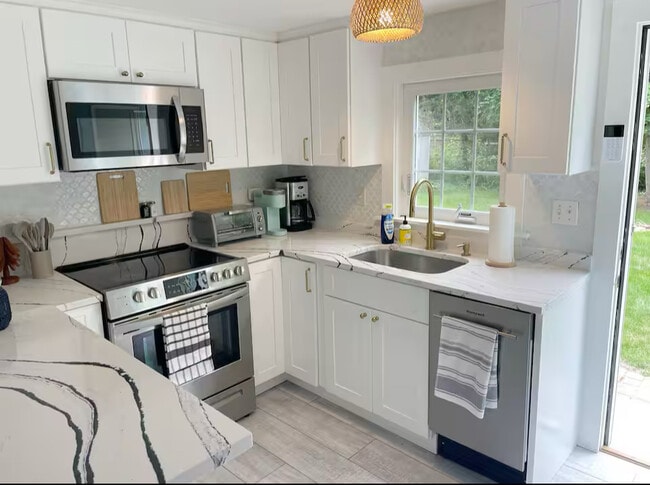 Photo - 4 Charles St