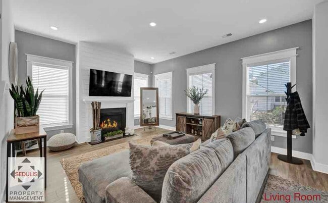 Photo - 1754 Sandybrook Dr