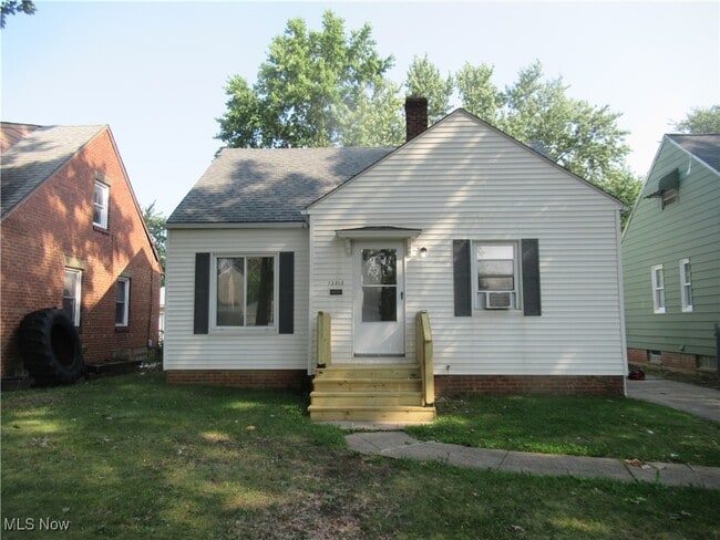 Building Photo - 13818 Belleshire Ave Rental