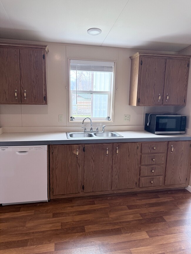 Photo - 551 Vic's Ln