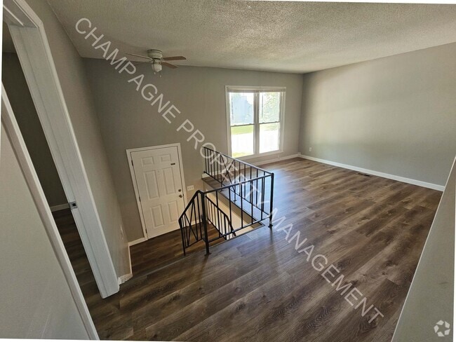 Building Photo - 1307-1309 N Arrowhead Ridge Unit 1309 Rental