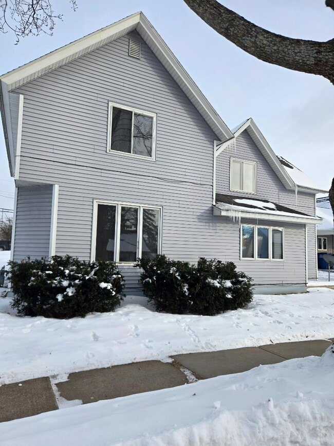 Photo - 511 N Genesee St