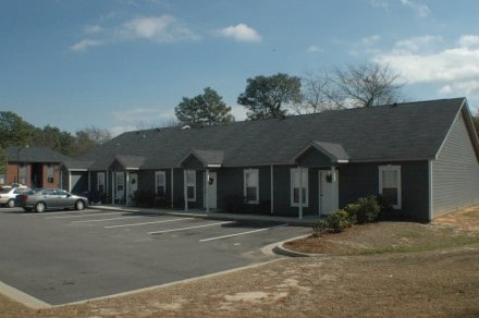 Regency Village - Regency Village Apartments