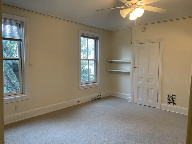 Building Photo - 556 N 17th St Unit 2 Rental