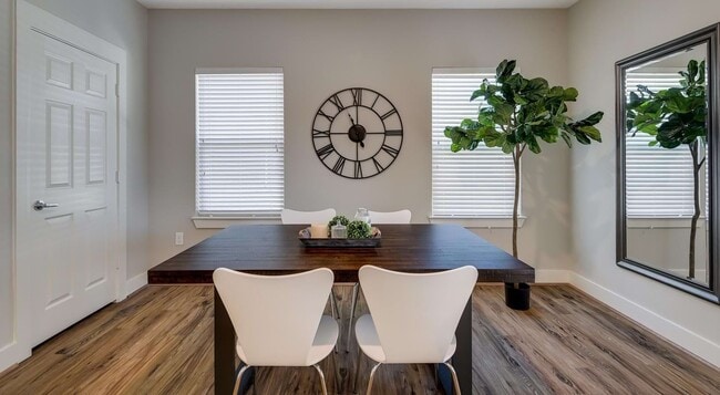 Regal Parc