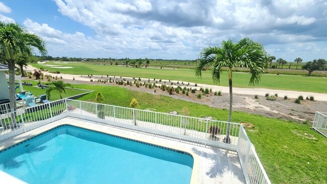 1851 Corsica Dr