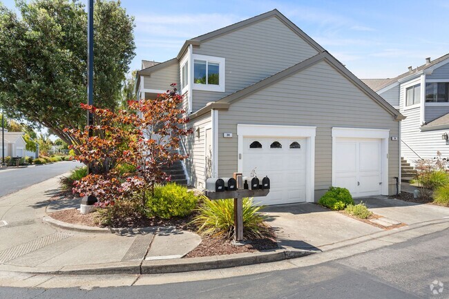 Building Photo - Spacious Alameda Brittany Bay Landing Town... Rental