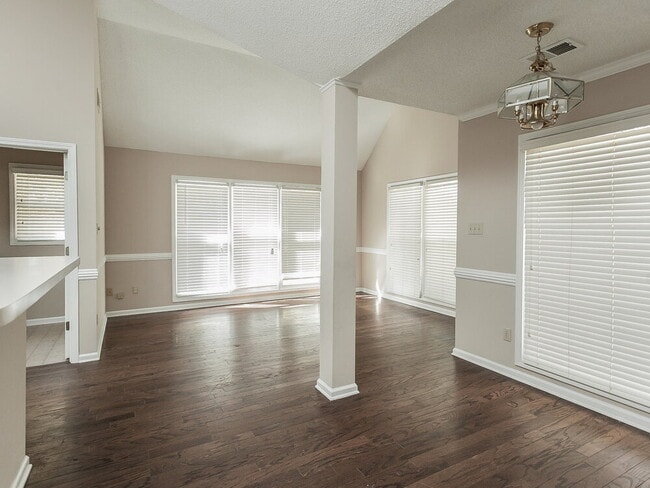 Photo - 2717 Twisted Oak Cove N