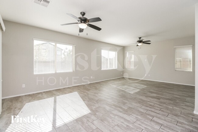 Photo - 707 E Blossom Rd