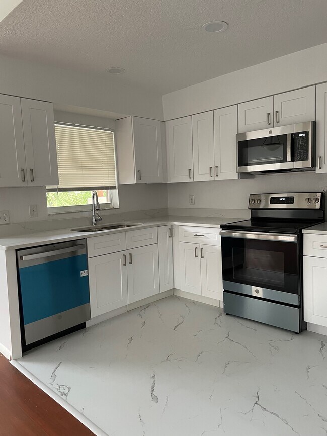 Photo - 5436 E Michigan St Unidad 6