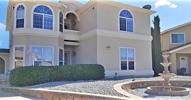 Building Photo - Gorgeous Home