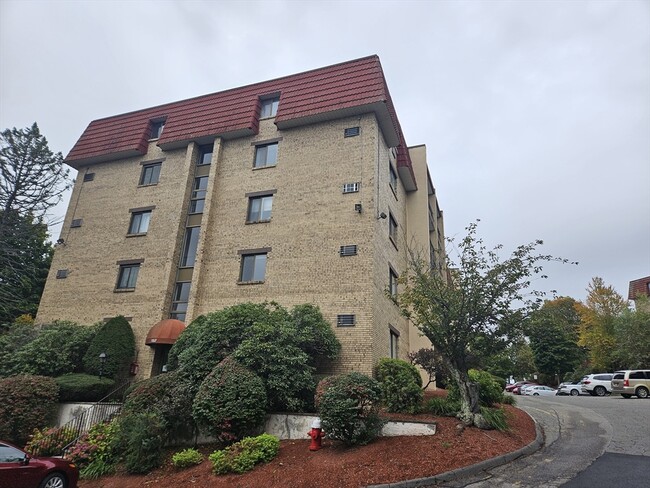 Building Photo - 157 Franklin St Unit D1
