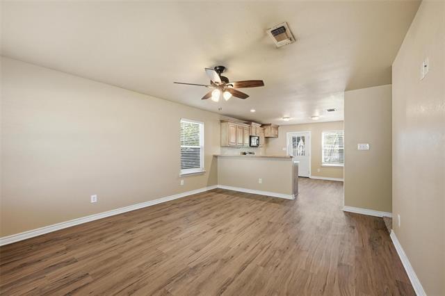 Photo - 728 W Walker St