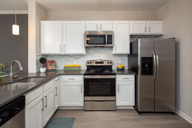 Photo - Fifth Avenue Flats