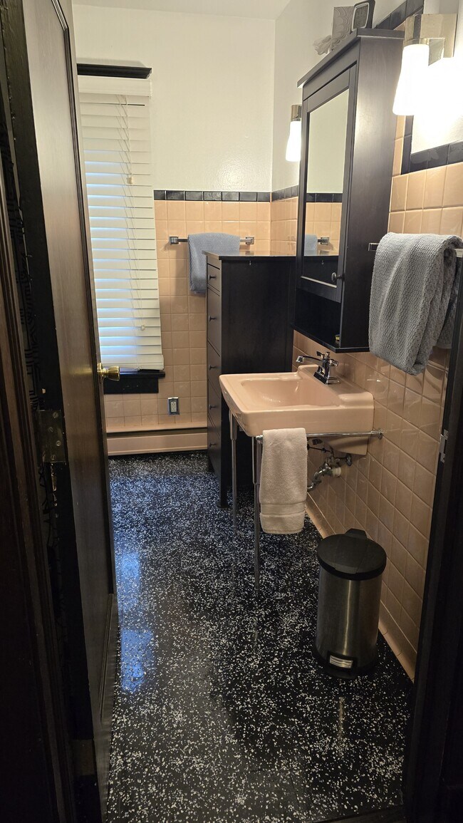 Photo - 1004 Weller Ave