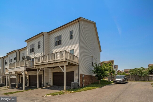 13940 Estuary Dr