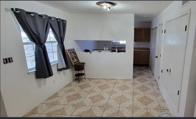 Photo - 10118 Montreal Cir