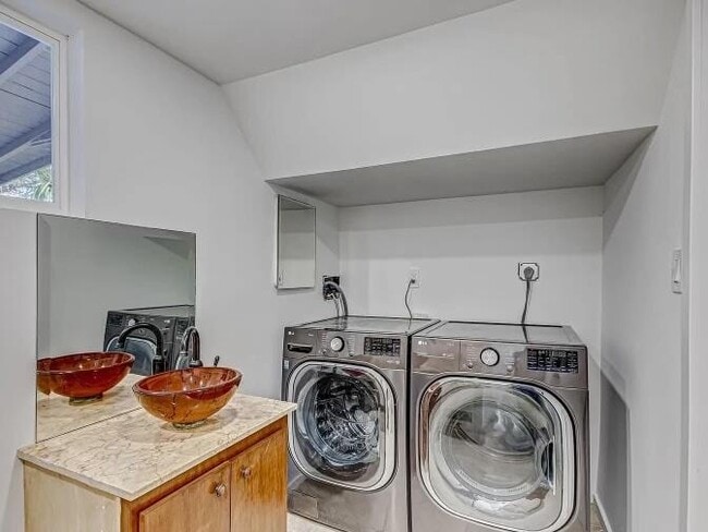 Photo - 855 Date Palm Dr