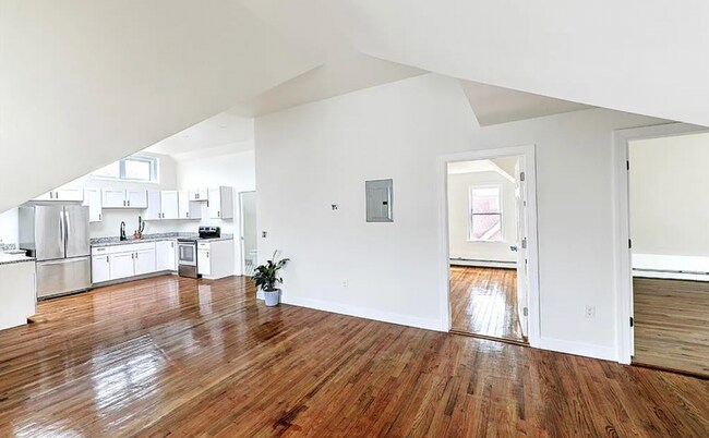 Photo - 139 Wentworth Ave Apartments Unit 3