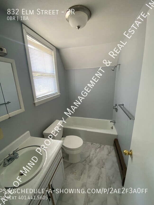 Photo - 832 Elm St Unidad 2R