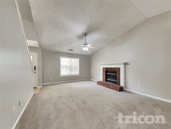 2251 Bankston Cir