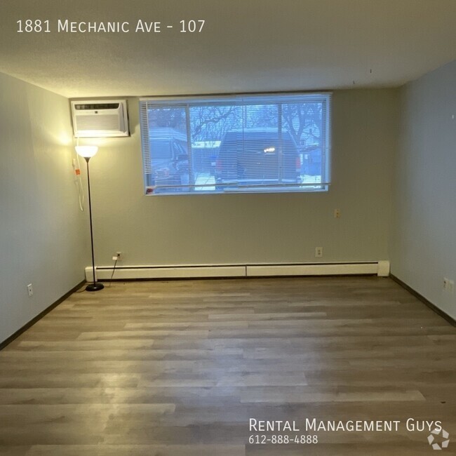 Building Photo - 1 Bedroom in Quiet Building with Available... Unit 107 Rental