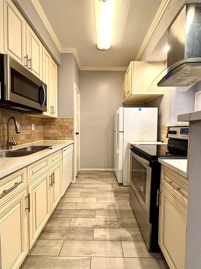 Photo - 7950 N Stadium Dr Unit 217