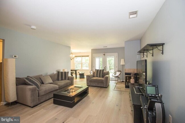 Photo - 15 Andover Cir