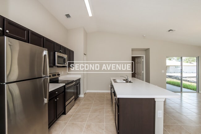 Photo - 850 Algaringo Ave SE