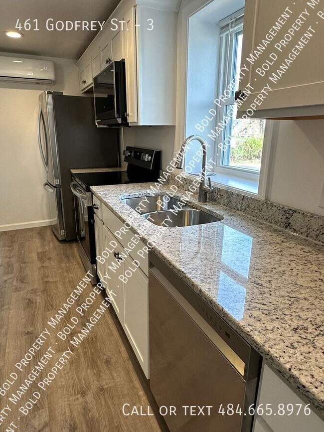 Photo - 461 Godfrey St Unit 3