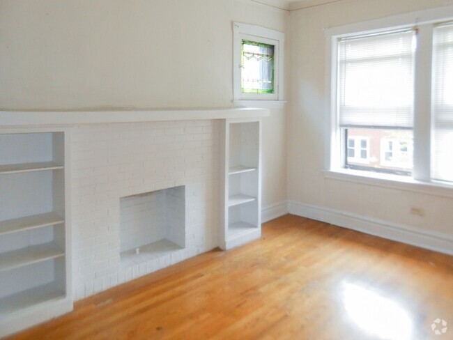 Building Photo - 2612 W Gunnison St Unit 3F Rental