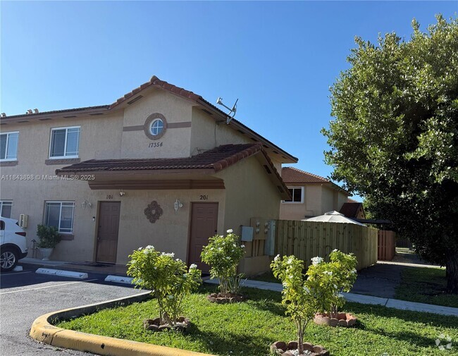 Building Photo - 17354 NW 74th Ave Unit 201 Rental
