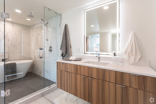 2 habitaciones, 2 baños - 1,640 pies cuadrados - Segundo baño