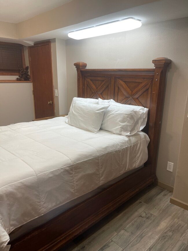 Photo - 3175 W Riverdell Dr