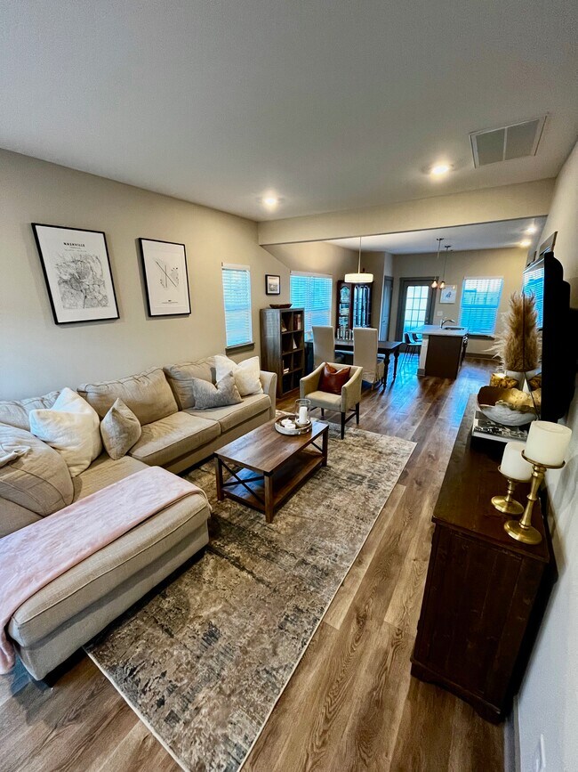 Photo - 682 Bristol Creek Dr