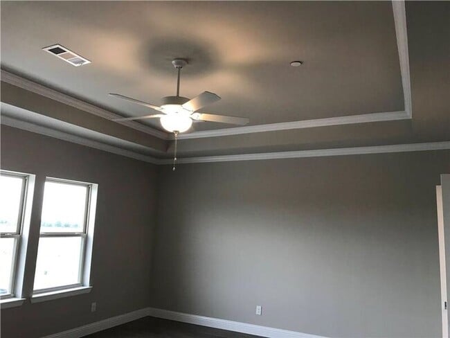 Photo - 6031 Page St