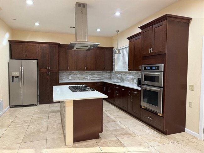 Photo - 975 State Hwy 95