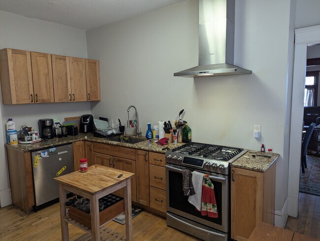 Kitchen - 3128 10th Ave S Unit #1