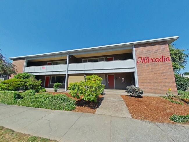 2 Bedroom Apartment ~ Close to Campus ~ Ca... - 2 Bedroom Apartment ~ Close to Campus ~ Ca... Unit 770 NW 11th