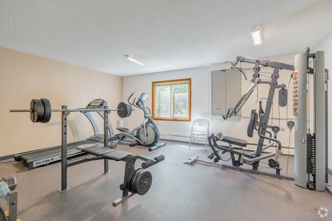 Gimnasio - Edina Manor Apartments