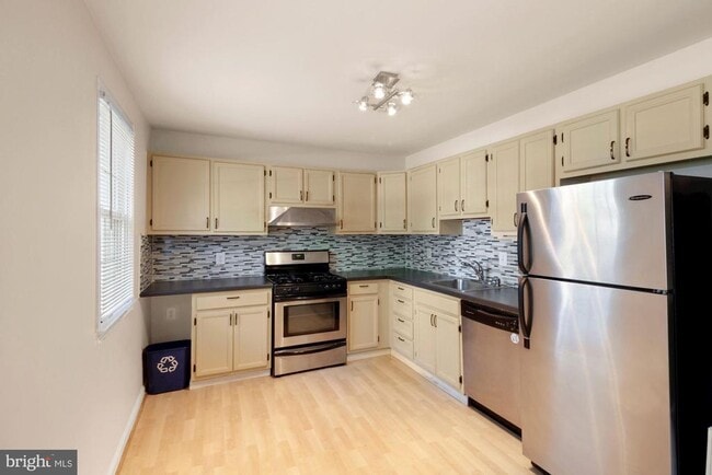 Photo - 752 Quince Orchard Blvd Unit 752-T1