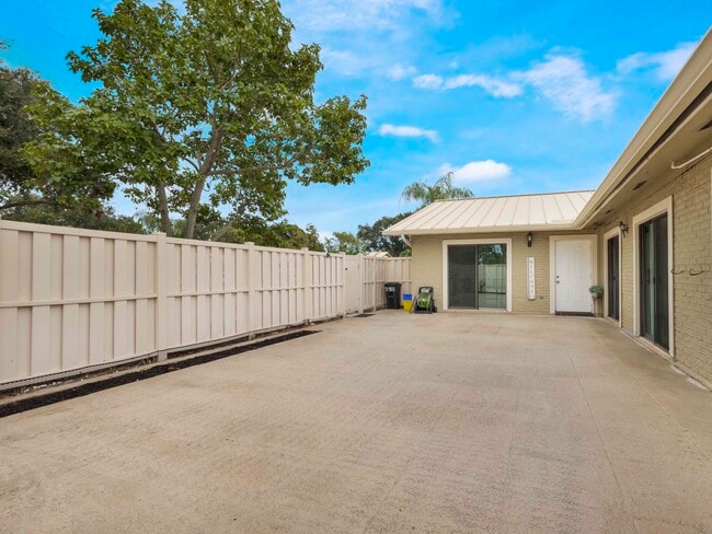 Photo - 5933 Golden Eagle Cir