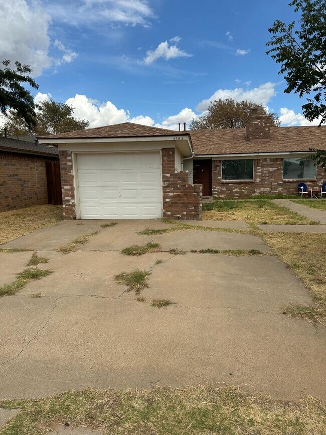 Photo - 616 N Elkhart Ave