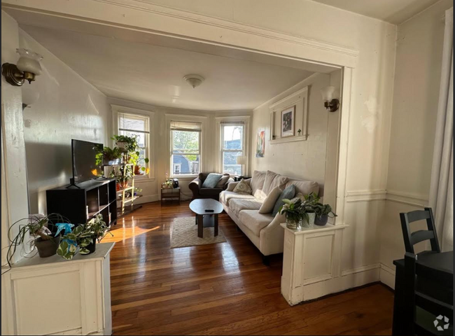 Building Photo - 225 Summer St Unit 2L Rental