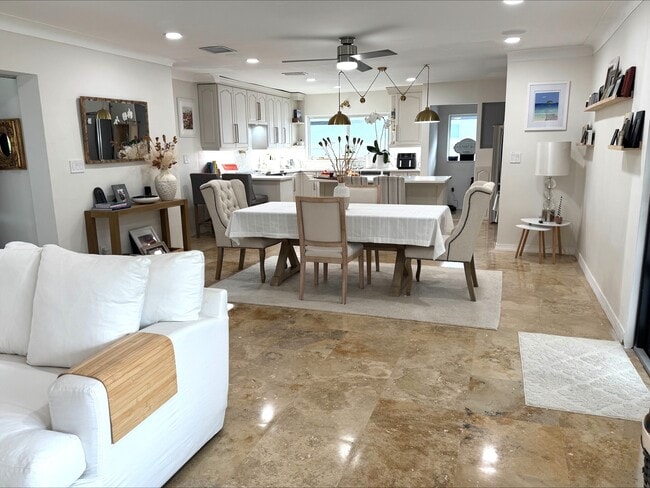 Photo - 1960 NE 30th St