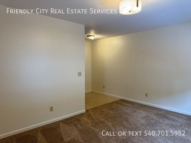Photo - 1115 Lincolnshire Dr Unit A