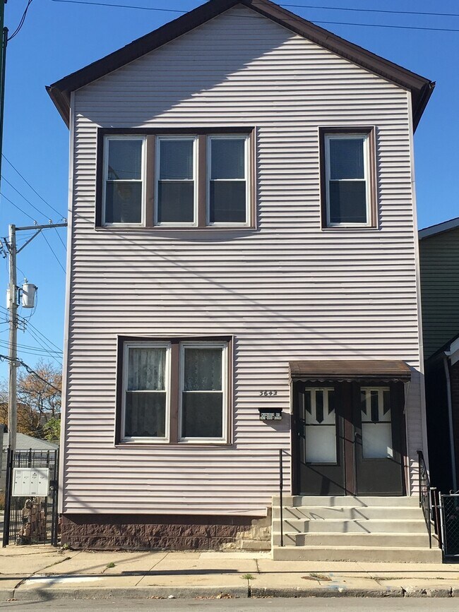 Photo - 3642 S Wallace St Unidad 1FRONT