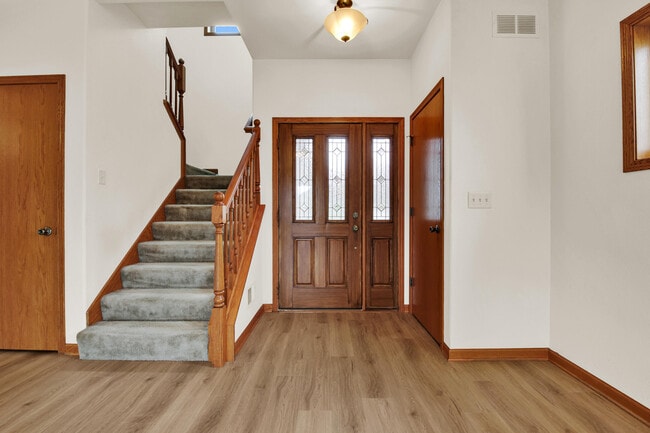 Photo - 407 Century Oak Dr