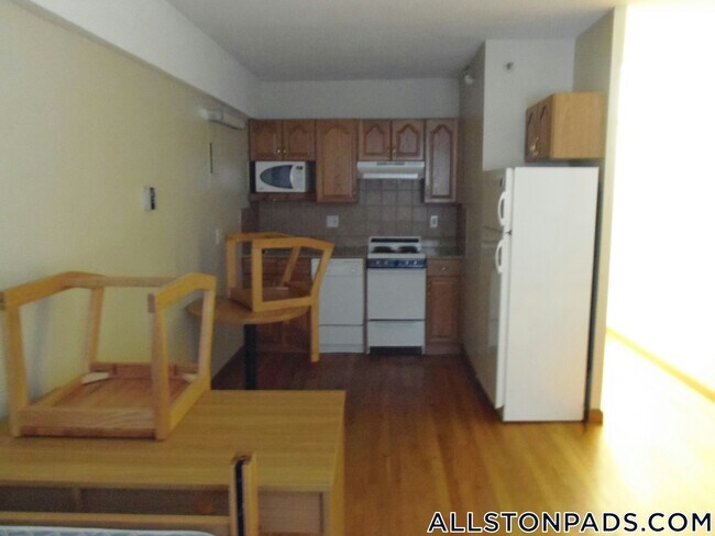 Photo - 1110 Commonwealth Ave Unidad 408