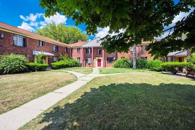 Photo - Capri Manor Apartments